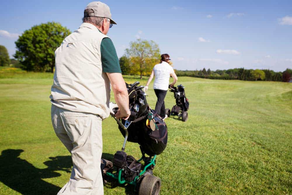 Elektrischer Golftrolley (depositphotos.com)