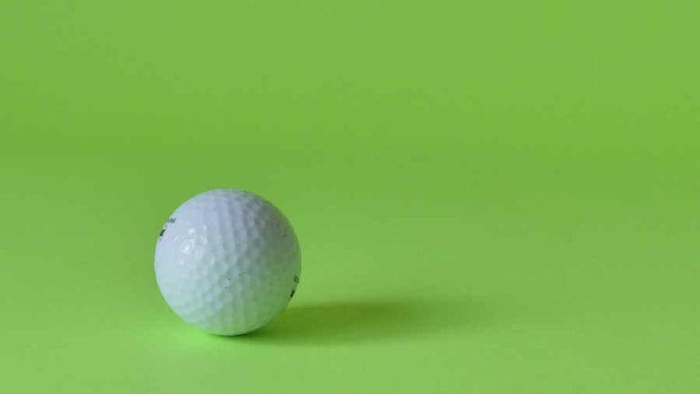 Die teuersten Golfbälle können sogar mit Diamanten besetzt sein