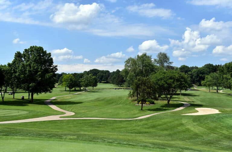 Ein Golfplatz ist viele Hektar groß